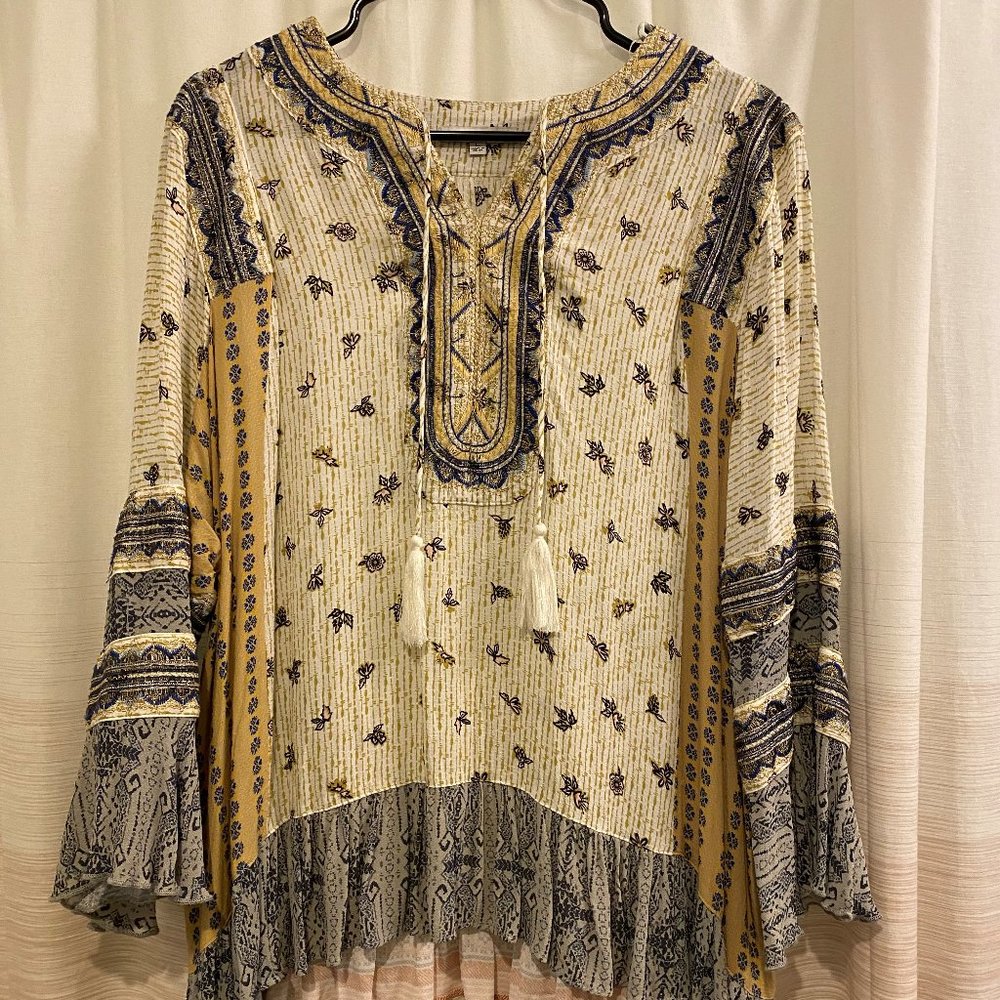 Boho Flowy Top. L.